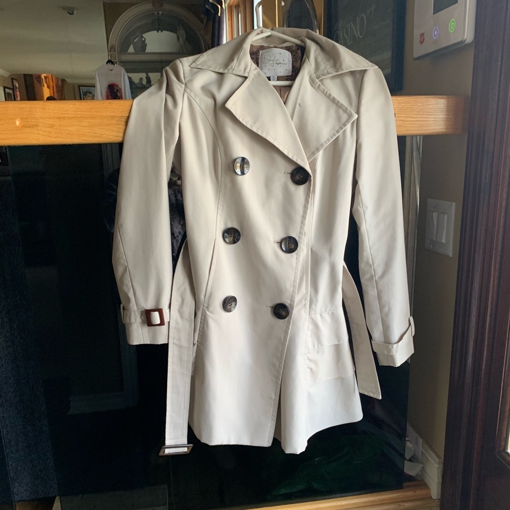 Shyla lightwear rain coat!